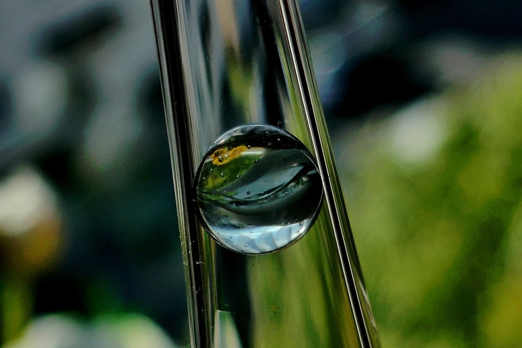 glass-2474570_1280